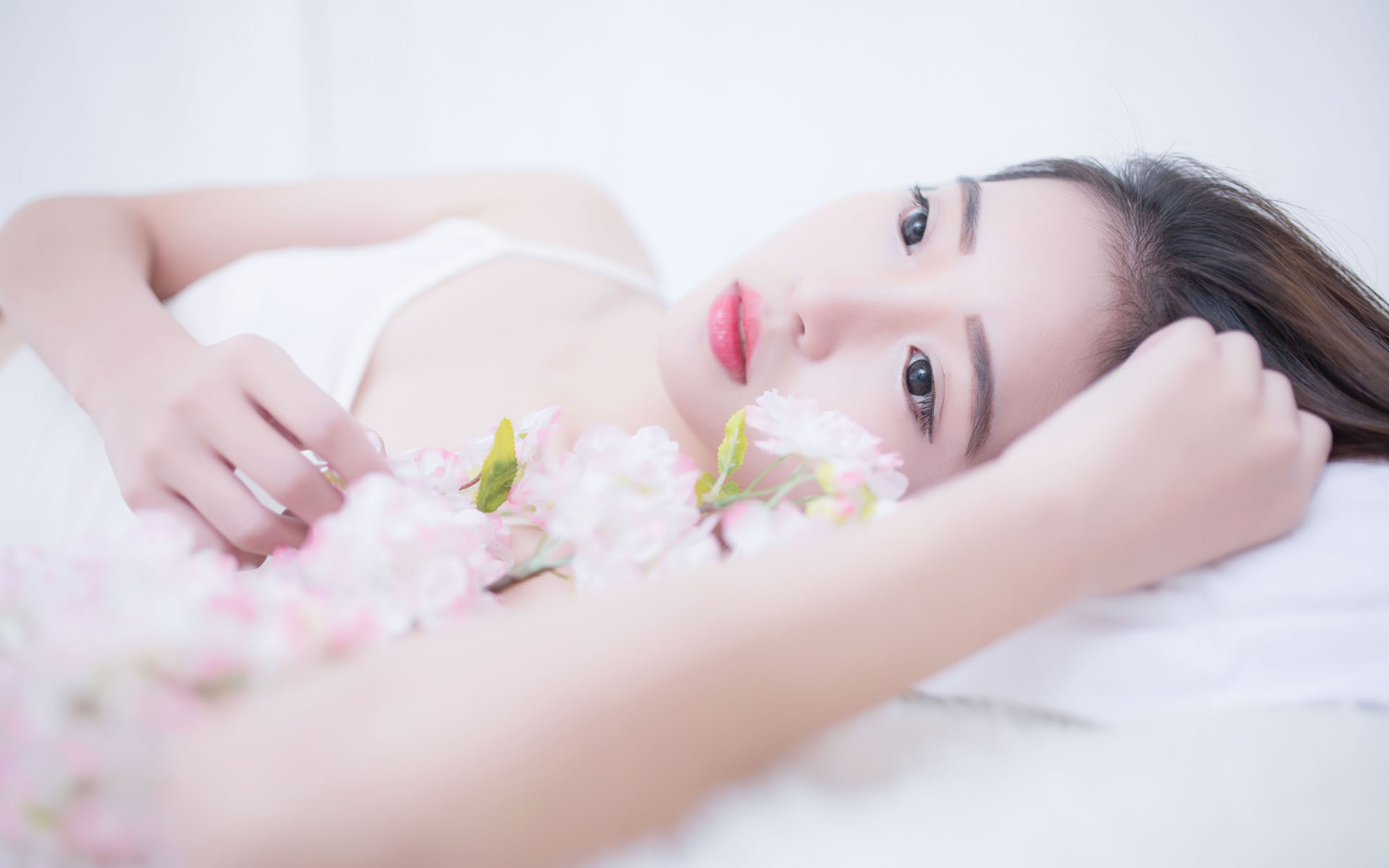 多款国产机器人亮相链博会英伟达展台